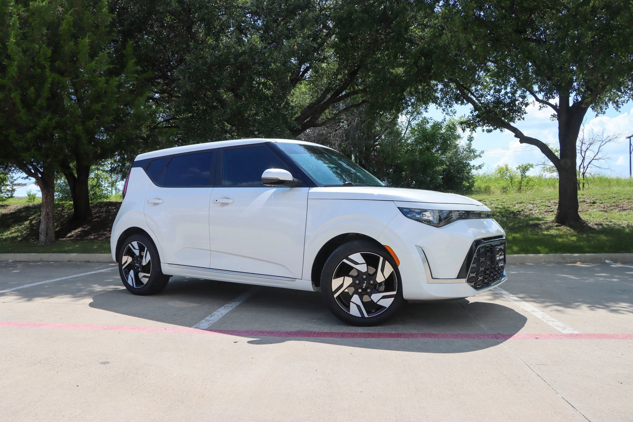 Used 2023 Kia Soul GT-Line FWD image 1