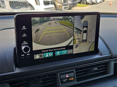 Used 2023 Honda Pilot TrailSport image 25