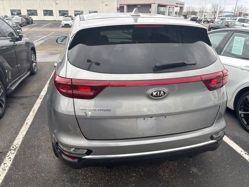 Used 2022 Kia Sportage LX image 5