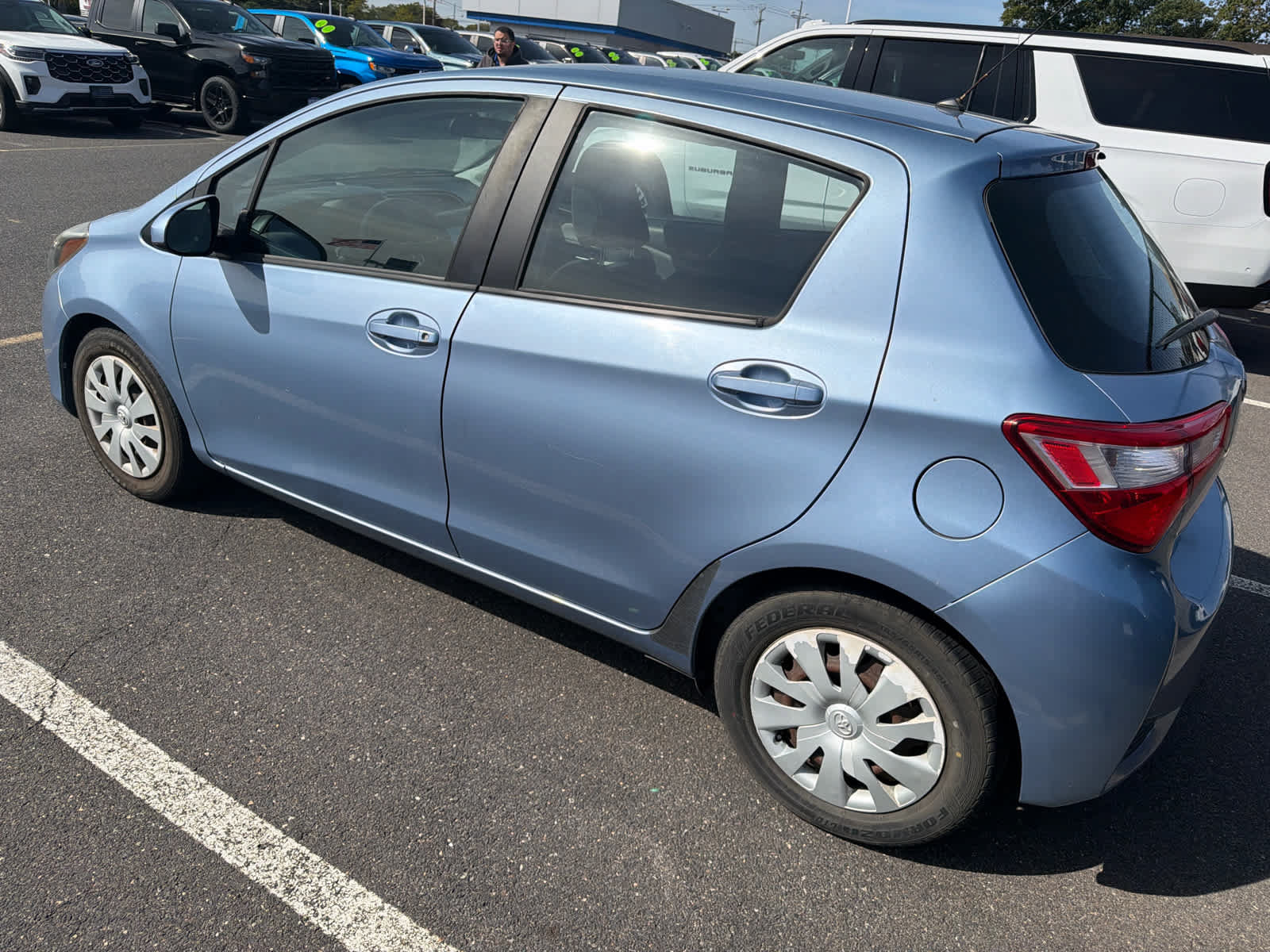 Used 2018 Toyota Yaris L FWD image 5