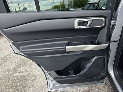 Used 2021 Ford Explorer XLT w/ Equipment Group 202A image 22