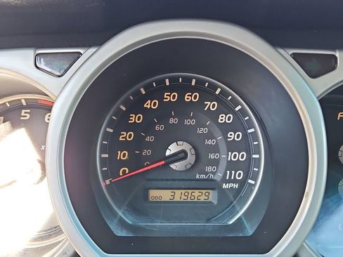 Used 2004 Toyota 4Runner Limited image 13