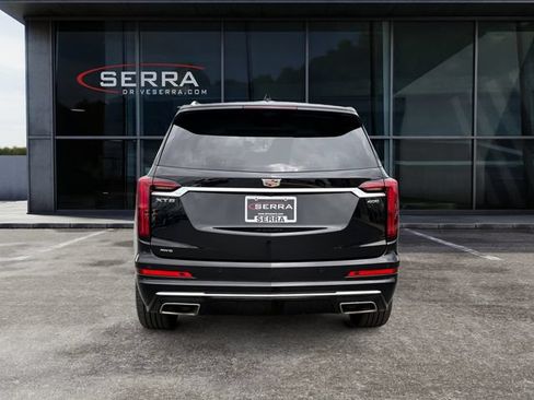 Used 2021 Cadillac XT6 Premium Luxury AWD/4WD image 4