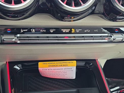 New 2026 Mercedes-Benz GLB 250 4MATIC image 24