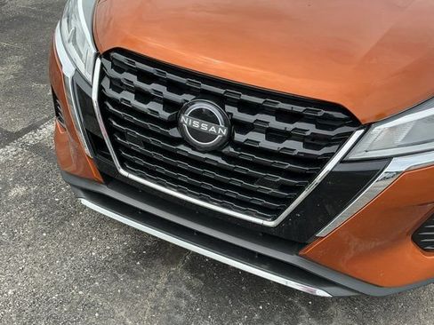 Used 2022 Nissan Kicks SV w/ Interior Electronics Package FWD image 15