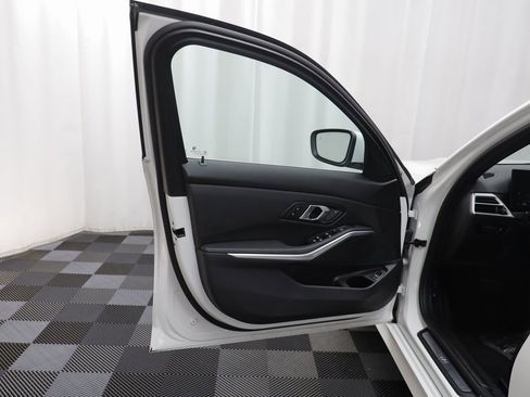 New 2025 BMW 330i xDrive Sedan w/ M Sport Package image 4