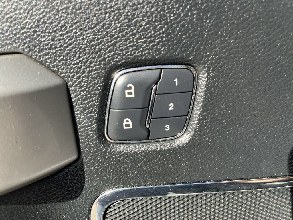 Used 2018 Ford F250 Lariat w/ Tow Technology Bundle AWD/4WD image 20
