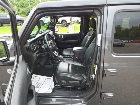 Used 2020 Jeep Wrangler Unlimited Sahara w/ Dual Top Group AWD/4WD image 26