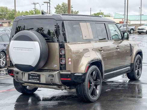 Used 2020 Land Rover Defender 110 X image 4