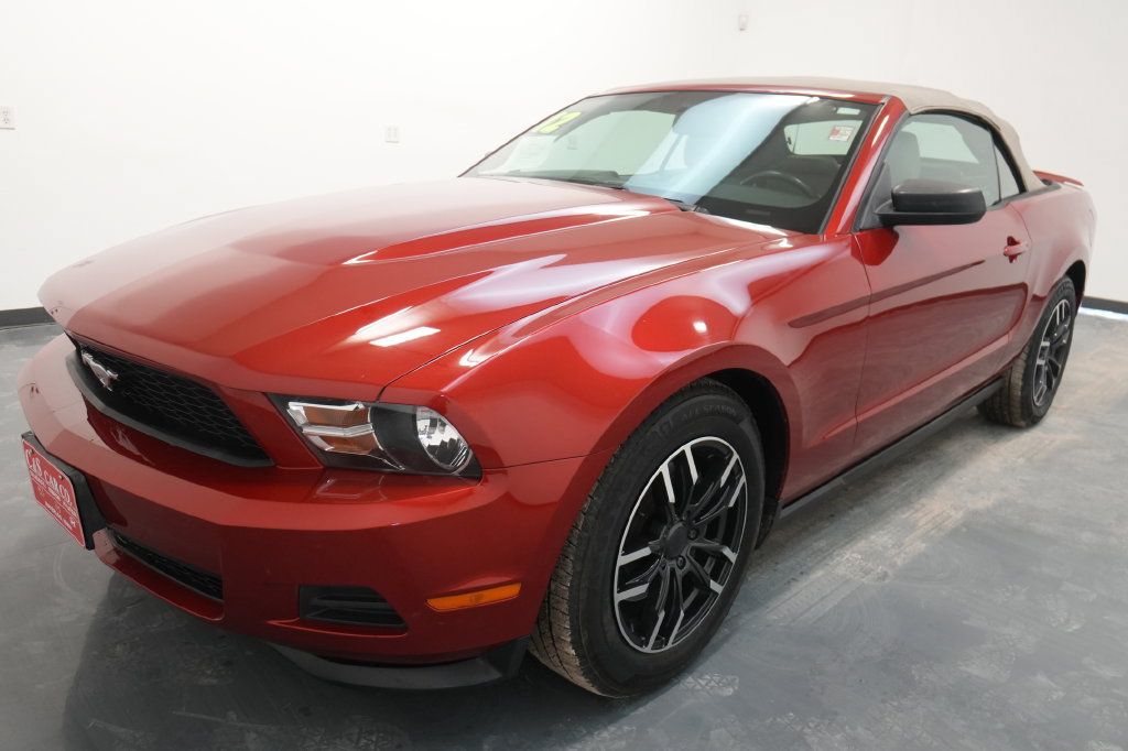 Used 2012 Ford Mustang Premium RWD image 3