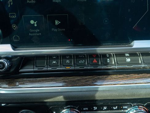 Used 2023 GMC Sierra 1500 SLE image 19