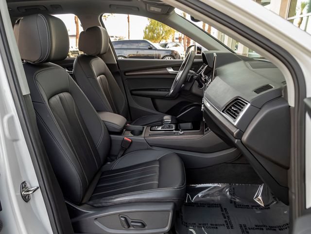 Used 2023 Audi Q5 2.0T Premium w/ Convenience Package AWD/4WD image 40