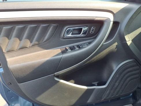 Used 2019 Ford Taurus SEL w/ Equipment Group 201A FWD image 13