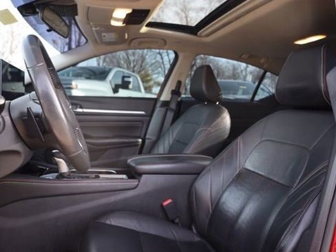 Used 2023 Nissan Altima 2.0 SR image 17