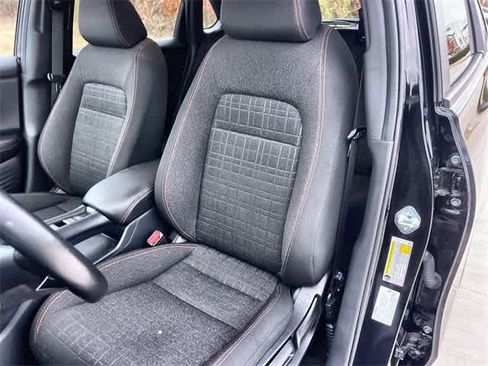 Certified 2025 Honda HR-V Sport image 11