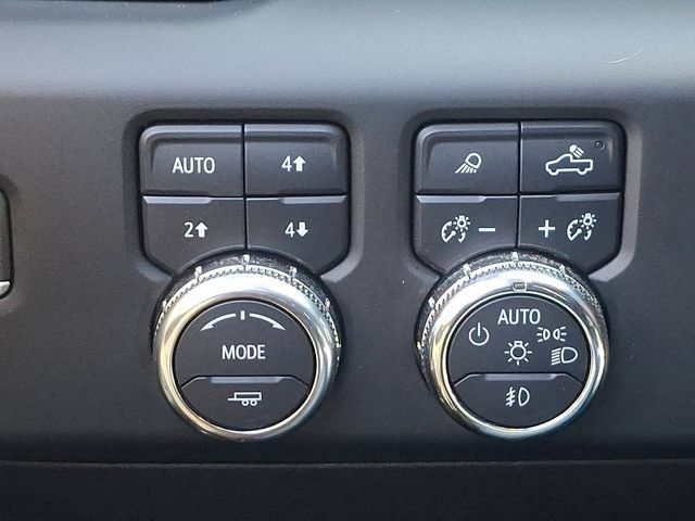 Used 2024 GMC Sierra 2500 AT4 w/ AT4 Premium Plus Package AWD/4WD image 27