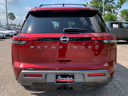 New 2026 Nissan Pathfinder SL w/ SL Premium Package FWD image 4