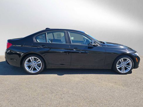Used 2018 BMW 320i Sedan image 2