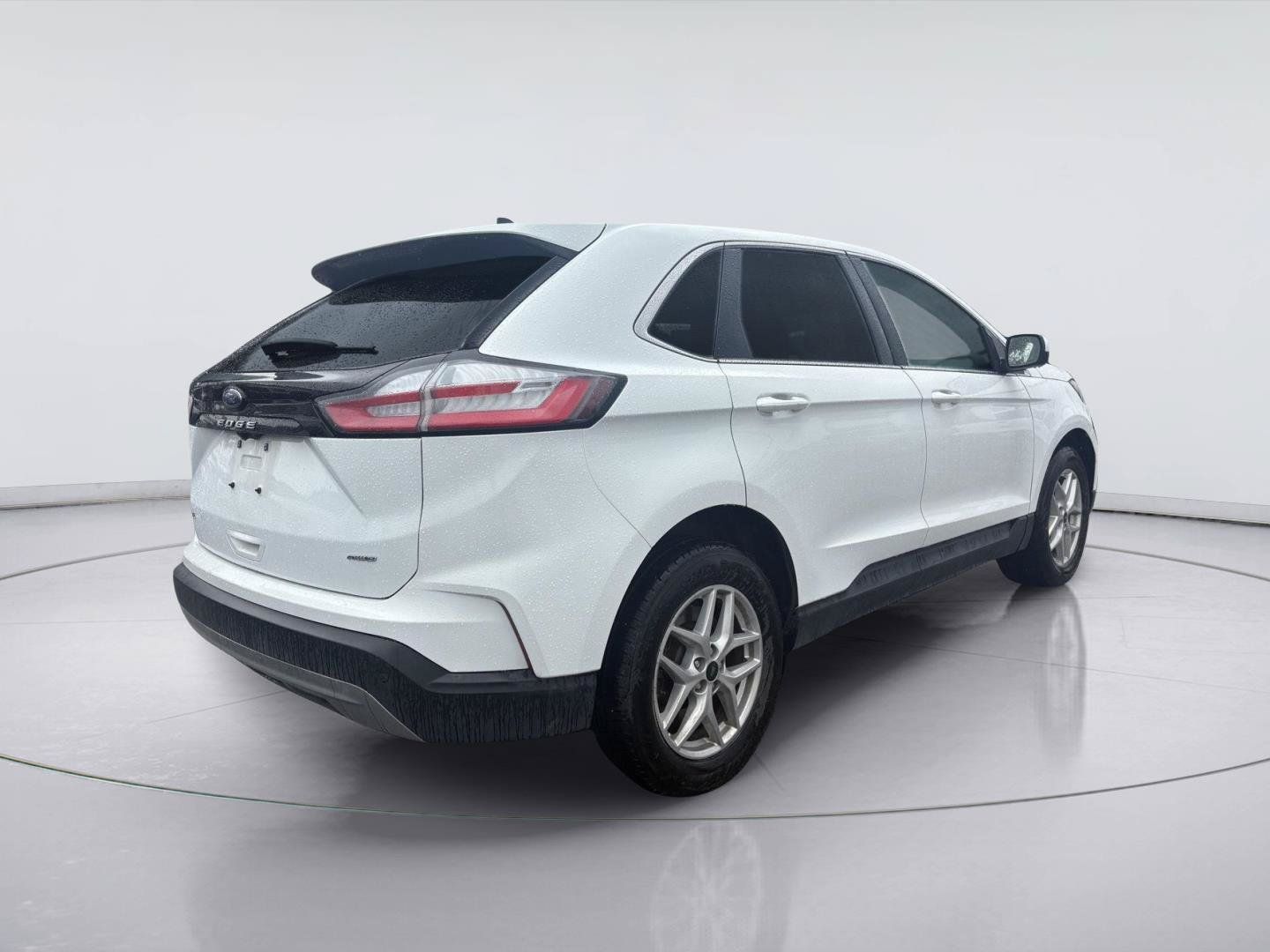 Used 2024 Ford Edge SEL AWD/4WD image 5