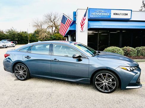 Used 2019 Toyota Avalon XSE w/ All Weather Liner Package image 10