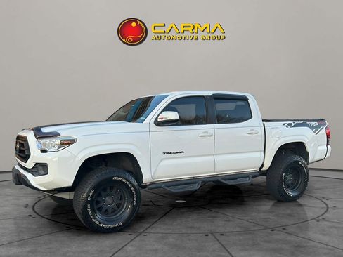 Used 2020 Toyota Tacoma SR image 2