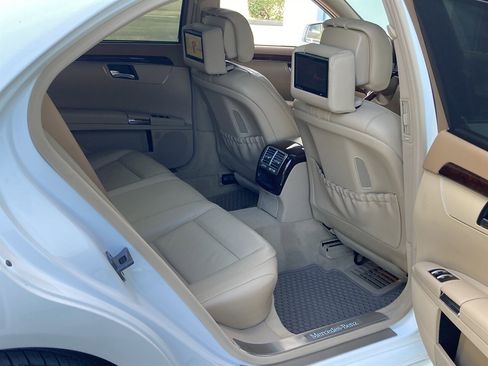 Used 2011 Mercedes-Benz S 550 S 550 4MATIC image 21