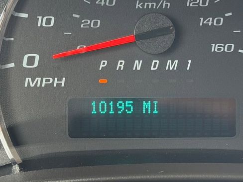 Used 2024 Chevrolet Express 2500 w/ Driver Convenience Package image 18