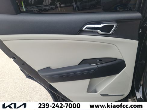 Certified 2025 Kia Sportage EX w/ Premium Package FWD image 12