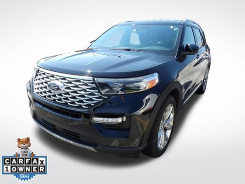 Used 2023 Ford Explorer Platinum w/ Technology Package RWD image 8