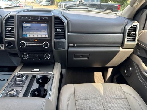 Used 2018 Ford Expedition XLT w/ Equipment Group 202A AWD/4WD image 56