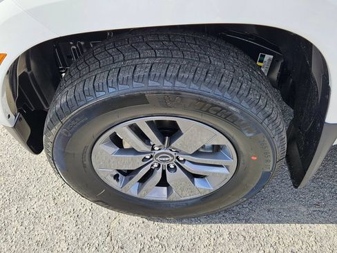 New 2026 Nissan Frontier SV w/ SV Convenience Package AWD/4WD image 17