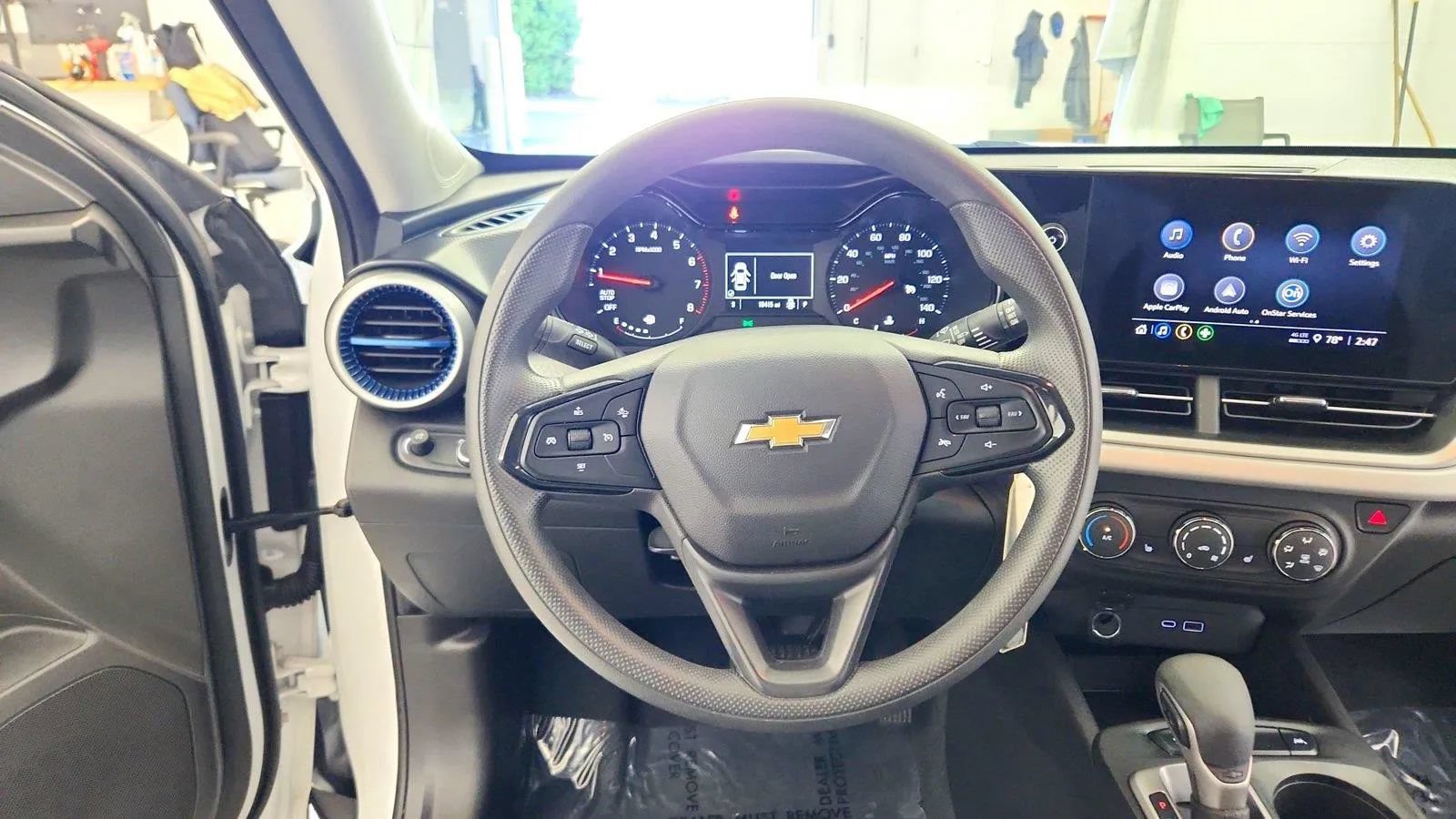 Used 2024 Chevrolet Trax LS w/ LS Convenience Package FWD image 24