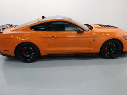 Used 2021 Ford Mustang Shelby GT500 w/ Technology Package image 34