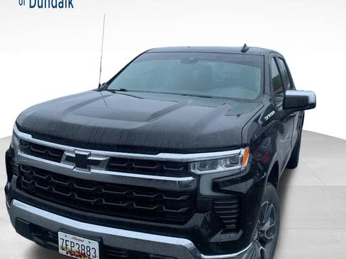Used 2023 Chevrolet Silverado 1500 LT w/ Protection Package AWD/4WD image 3