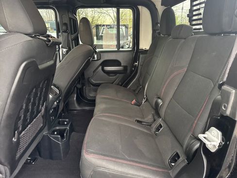 Used 2021 Jeep Gladiator Rubicon w/ Dual Top Group AWD/4WD image 23