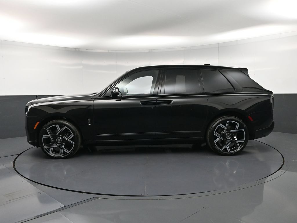 New 2027 Rolls-Royce Cullinan Black Badge AWD/4WD image 2