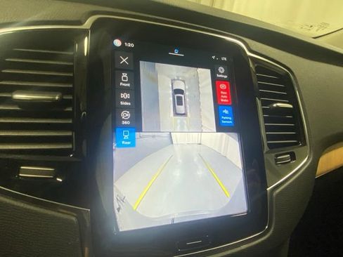 Certified 2024 Volvo XC90 B6 Plus w/ Protection Package Premier AWD/4WD image 24