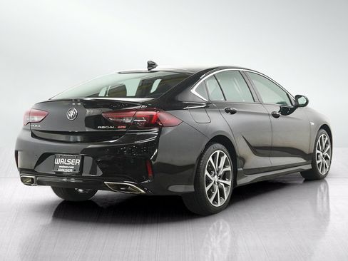 Used 2018 Buick Regal GS w/ Sights and Sounds Package AWD/4WD image 5