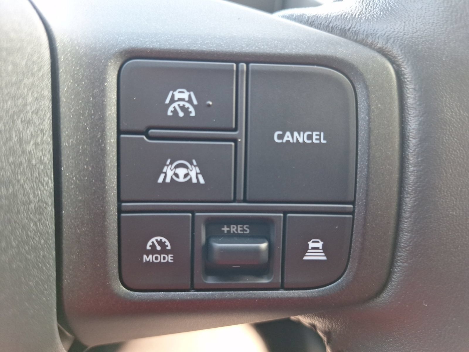 Used 2026 Toyota RAV4 XSE w/ Weather Package AWD/4WD image 19