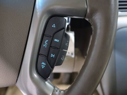 Used 2013 GMC Yukon XL SLT w/ SLT-2 Equipment Package image 34