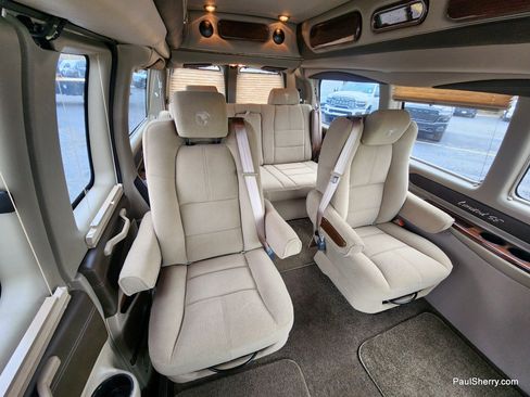 Used 2020 GMC Savana 2500 w/ Enhanced Convenience Package image 29