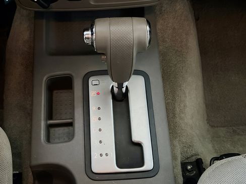 Used 2016 Nissan Frontier SV AWD/4WD image 11