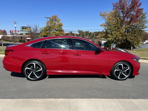 Used 2021 Honda Accord Sport image 10