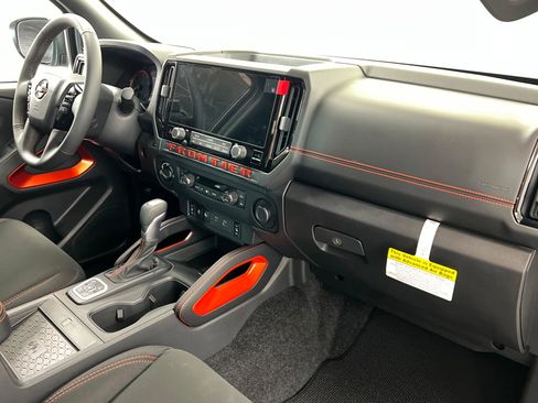 New 2026 Nissan Frontier PRO-4X w/ Pro-4x Convenience Package image 23