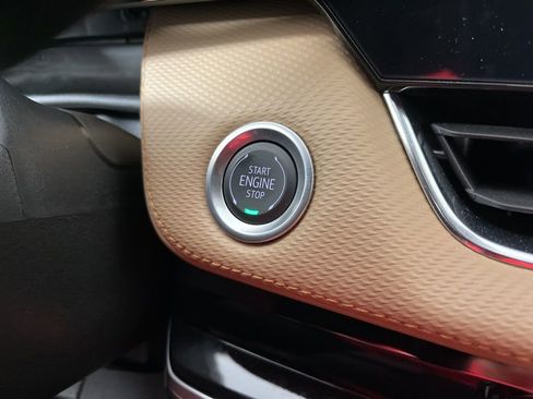 Certified 2025 Chevrolet Equinox ACTIV image 32