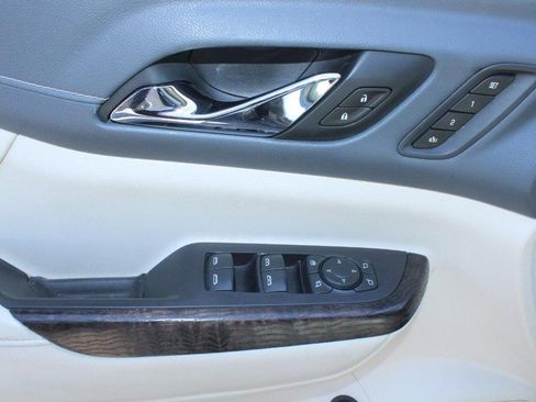 Used 2020 GMC Acadia Denali w/ LPO, Floor Liner Package image 9