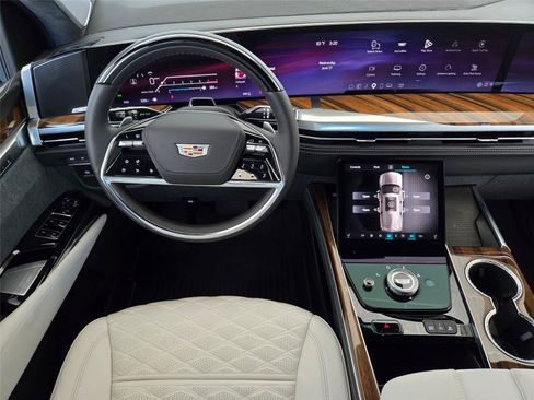 New 2026 Cadillac Escalade Platinum Sport w/ LPO, ONYX Package AWD/4WD image 14