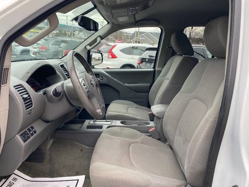 Used 2016 Nissan Frontier SV w/ SV Value Truck Package image 9