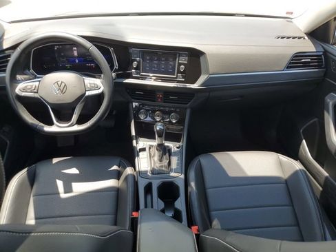 Certified 2023 Volkswagen Jetta SE FWD image 8
