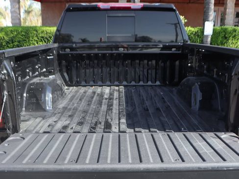 Used 2026 GMC Sierra 1500 Elevation w/ Preferred Package AWD/4WD image 8